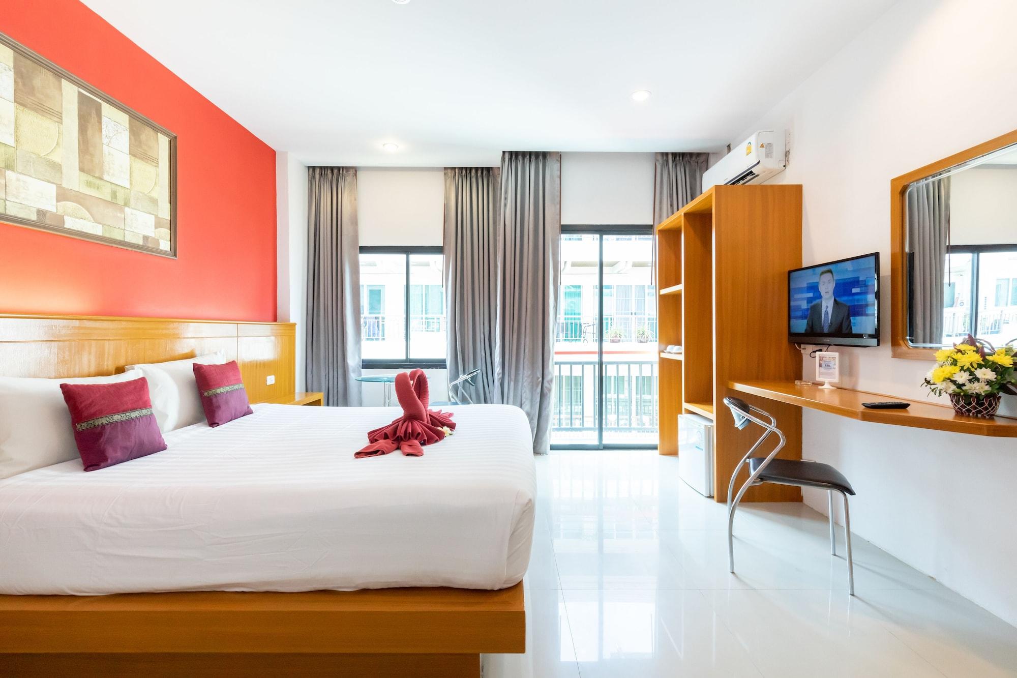 Pj Patong Resortel Buitenkant foto