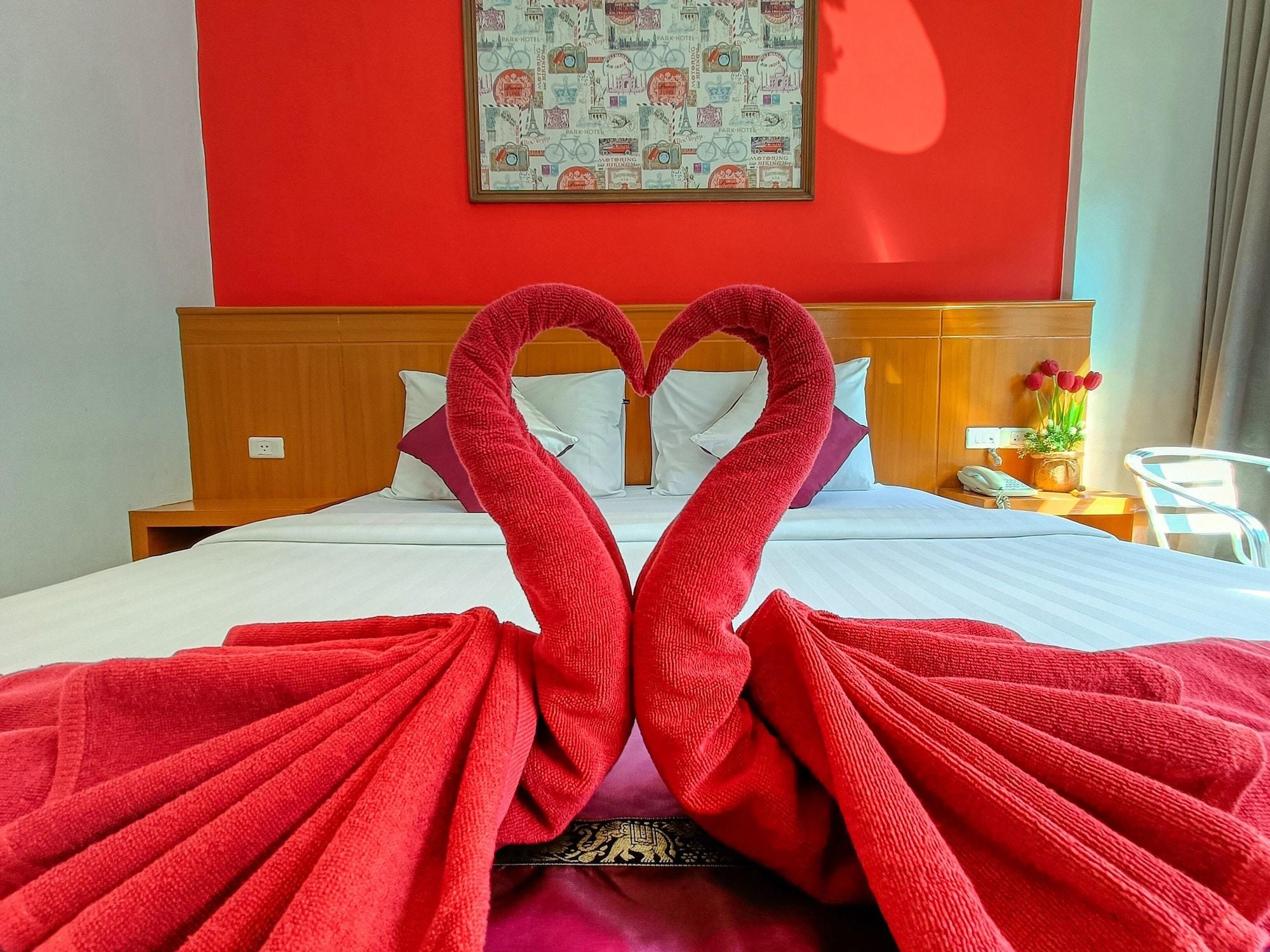 Pj Patong Resortel Buitenkant foto