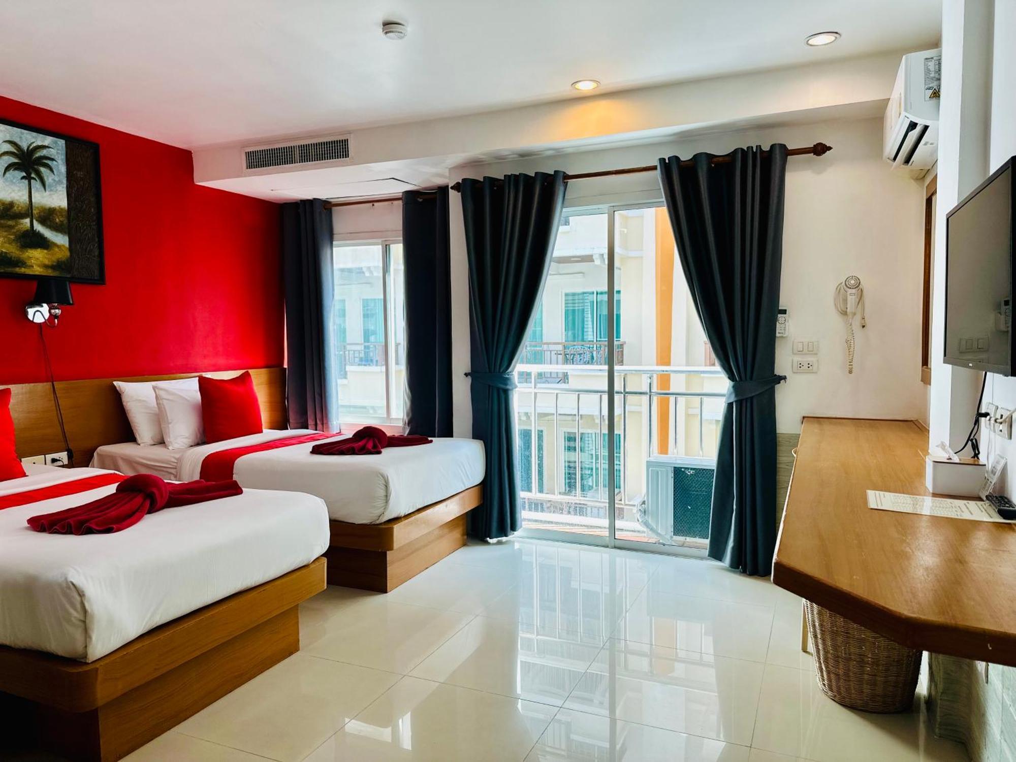 Pj Patong Resortel Buitenkant foto
