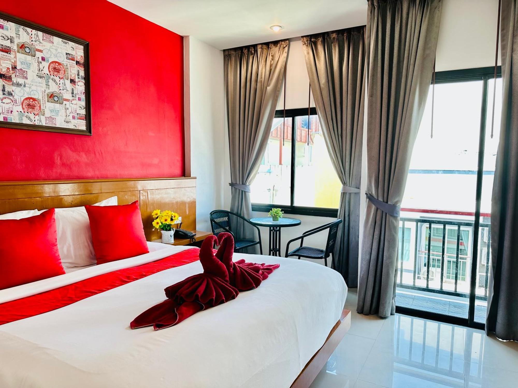Pj Patong Resortel Buitenkant foto