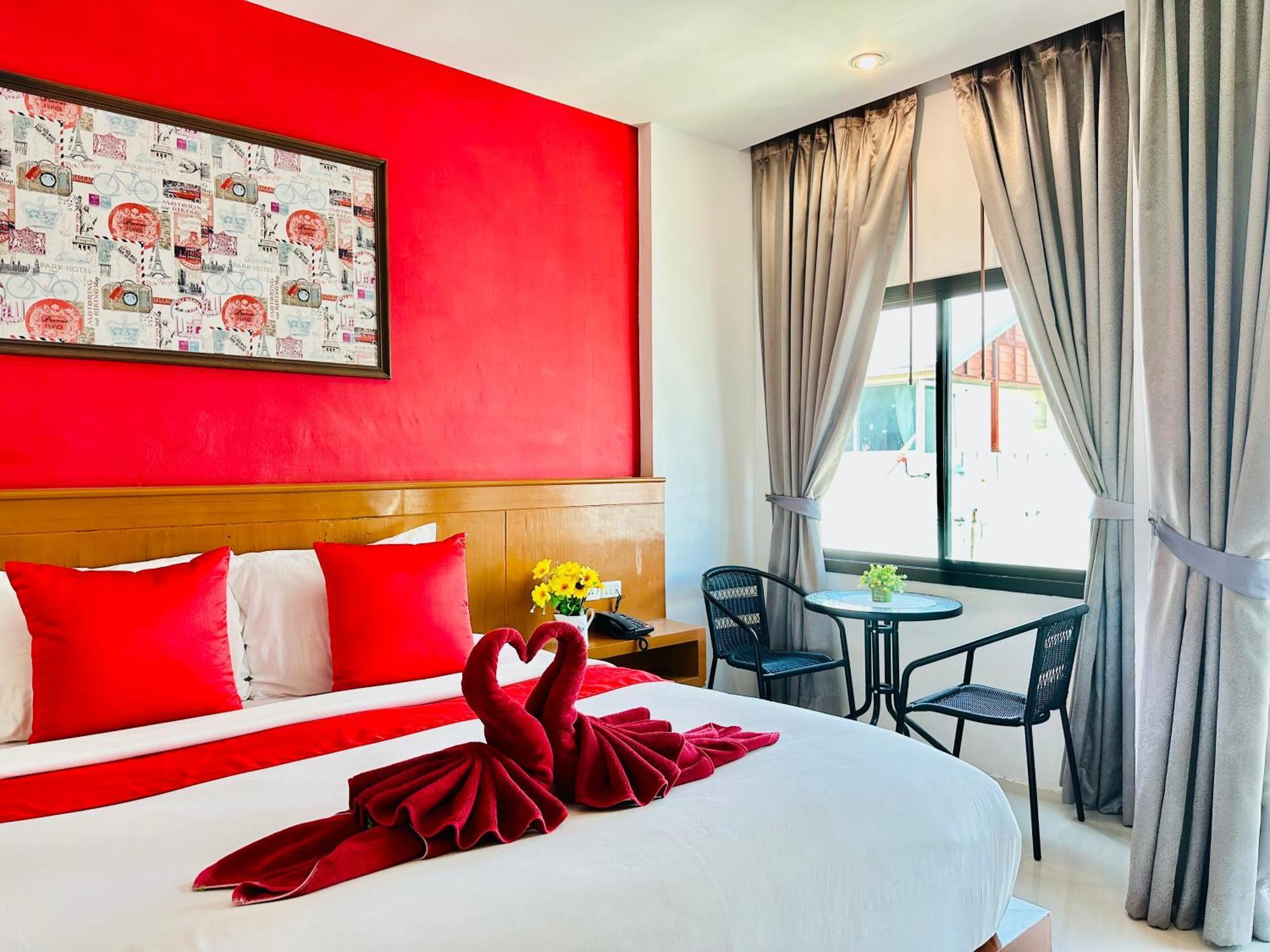 Pj Patong Resortel Buitenkant foto